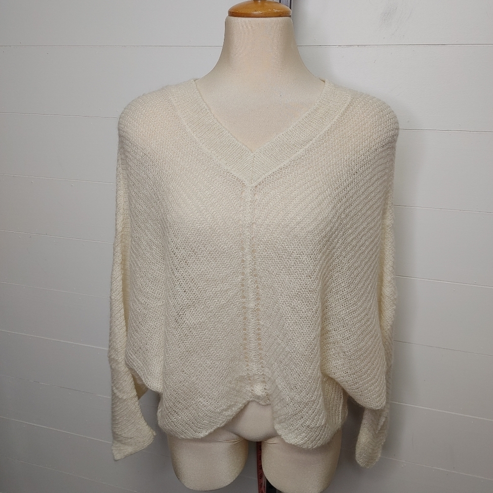 Mango V-Neck lightweight cream sweater size S